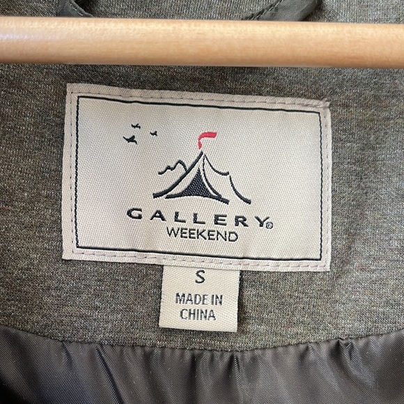 Gallery puffer army green packable vest with zipper size Small good condition - Picture 7 of 8